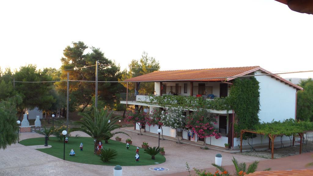 Camping Villaggio Riviera Foce Varano Kültér fotó