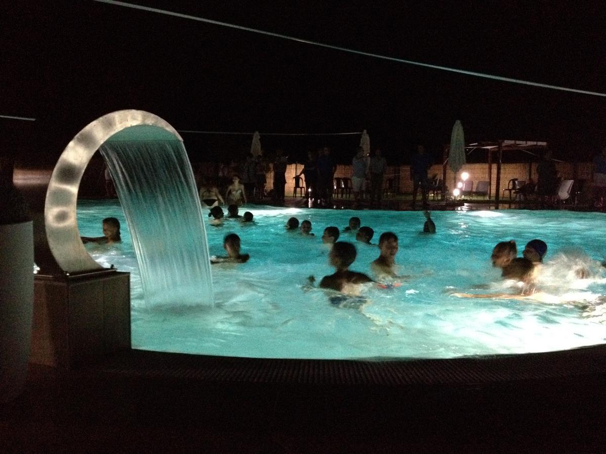 Camping Villaggio Riviera Foce Varano Kültér fotó